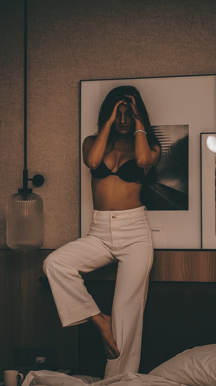 Beautiful Hot Model Girl HD Iphone Android Wallpaper - by Rocky