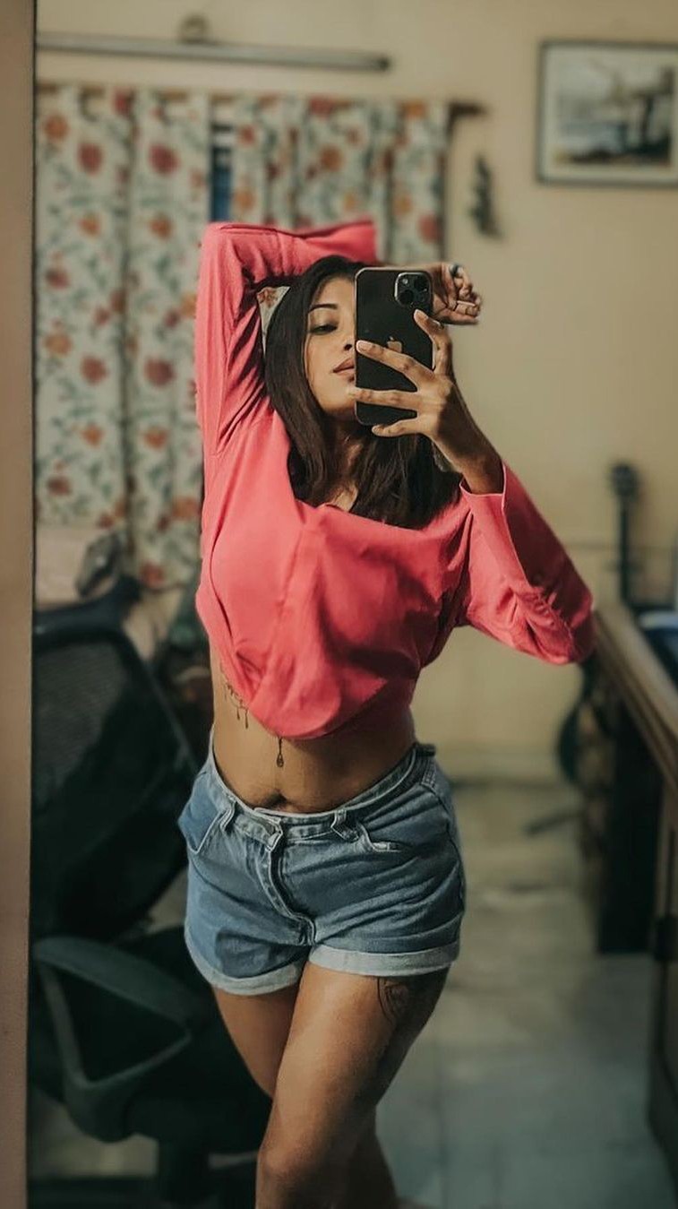 Beautiful Hot Model Girl HD Iphone Android Wallpaper - by Rocky