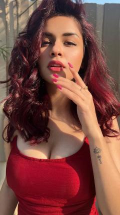 Avneet Kaur HD Iphone Android Wallpaper