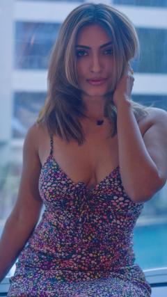Beautiful Hot Model Girl HD Iphone Android Wallpaper