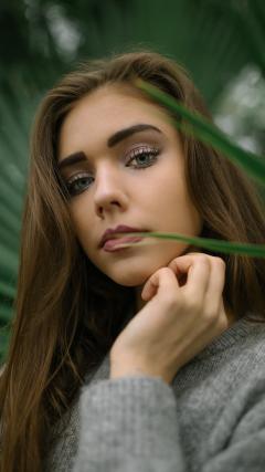 Beautiful Hot Model Girl HD Iphone Android Wallpaper