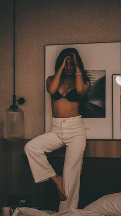 Beautiful Hot Model Girl HD Iphone Android Wallpaper