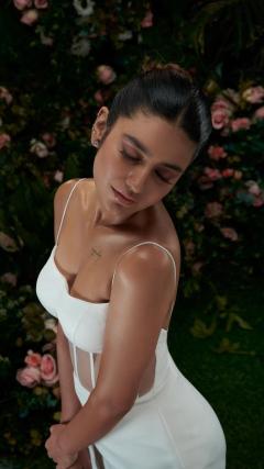 Beautiful Hot Model Girl HD Iphone Android Wallpaper