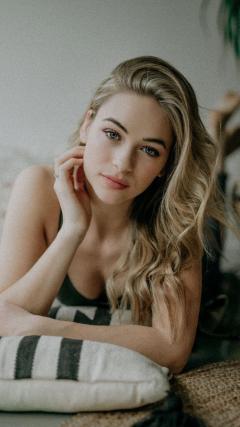 Beautiful Hot Model Girl HD Iphone Android Wallpaper