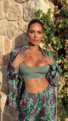 Esha Gupta  HD Iphone Android Wallpaper