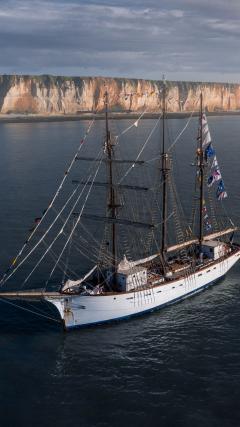 Ship HD Iphone Android Wallpaper